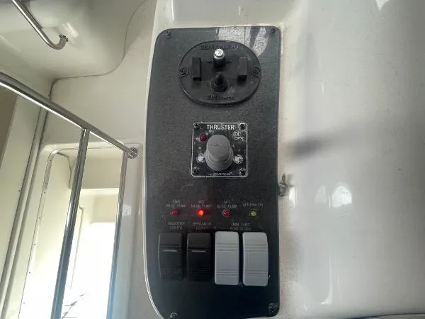 Slide: The Image of Silverton 42 Convertible 2006 - 19