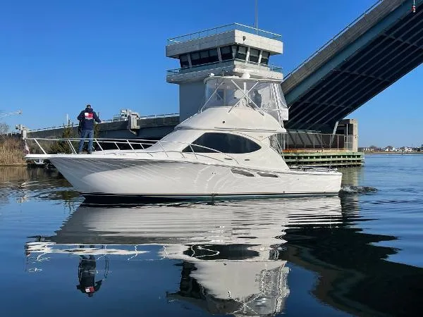 Slide: The Image of Tiara Convertible 3900 2008 - 10