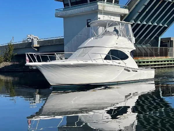 Slide: The Image of Tiara Convertible 3900 2008 - 14