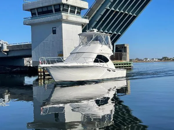 Slide: The Image of Tiara Convertible 3900 2008 - 16