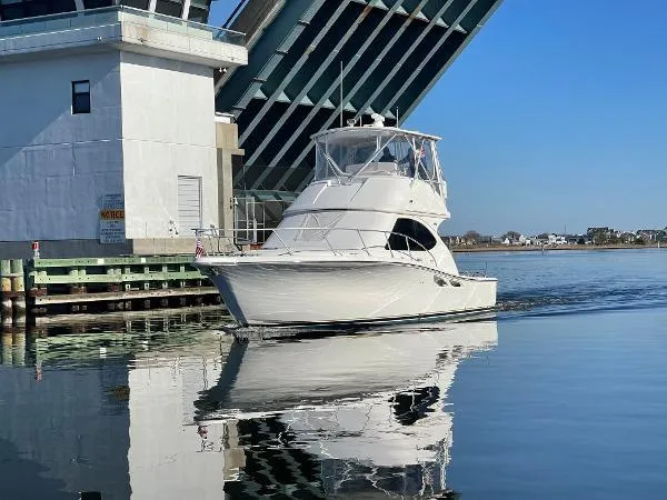 Slide: The Image of Tiara Convertible 3900 2008 - 18