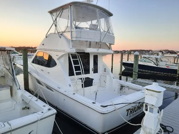 Slide: The Image of Tiara Convertible 3900 2008 - 20