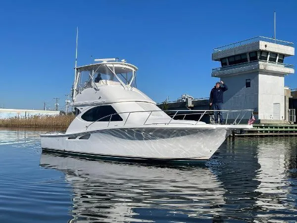 Slide: The Image of Tiara Convertible 3900 2008 - 4