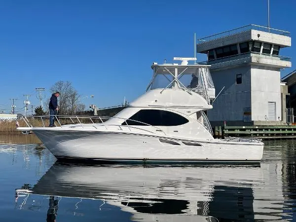 Slide: The Image of Tiara Convertible 3900 2008 - 5