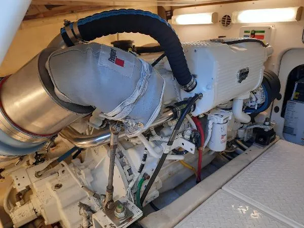 Slide: The Image of Tiara Convertible 3900 2008 - 69