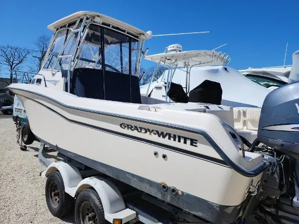 Slide: The Image of Grady-White Journey 258 2006 - 6