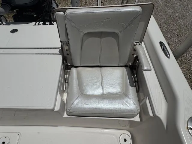 Slide: The Image of 2016 Blue Wave 2200 PureBay boat seat, white leather, foldable design, sleek and modern. - 16