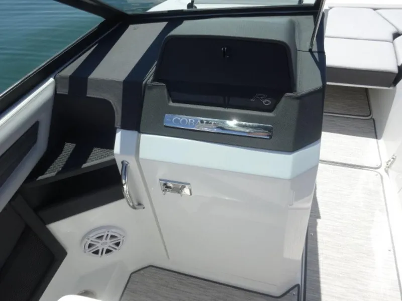 Slide: The Image of 2024 Cobalt R6 boat interior with sleek design and modern features. - 17