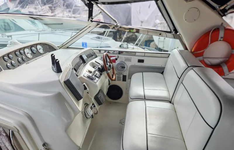 Slide: The Image of Sea Ray Sundancer 370 1996 - 3