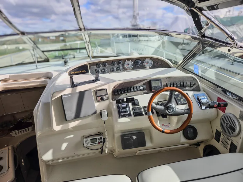 Slide: The Image of Sea Ray Sundancer 370 1996 - 4