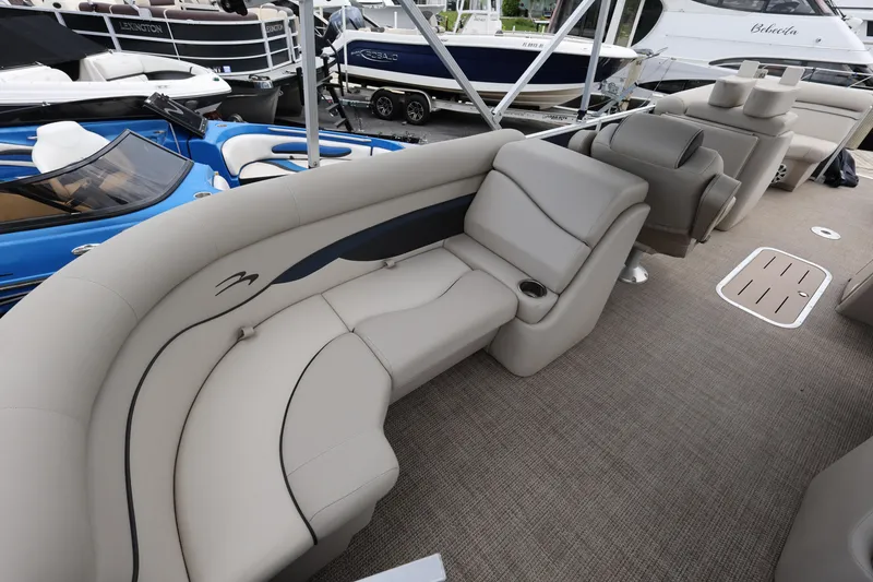 Slide: The Image of 2019 Bennington SX 22 SSXP pontoon boat with luxurious seating and modern design. - 16