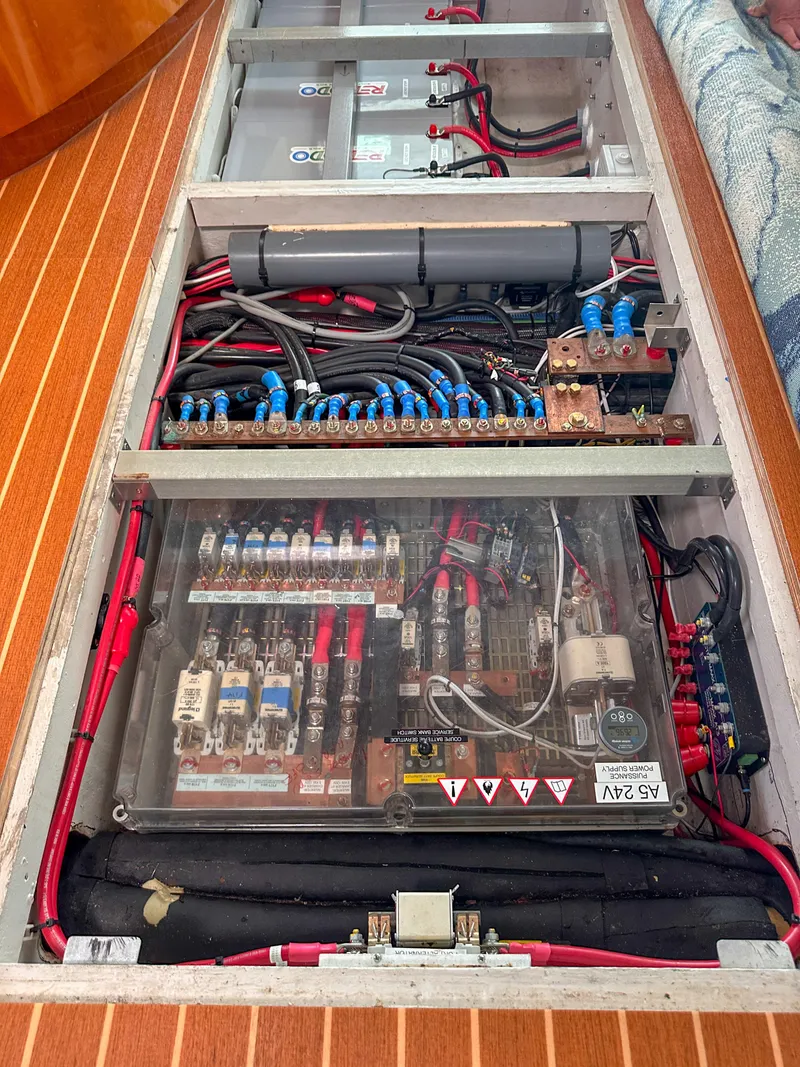 Slide: The Image of Privilege 745 2008 - 139