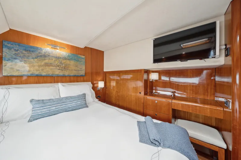 Slide: The Image of Privilege 745 2008 - 83