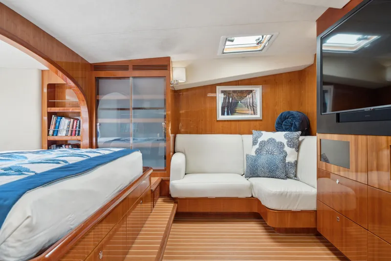 Slide: The Image of Privilege 745 2008 - 89