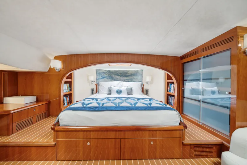 Slide: The Image of Privilege 745 2008 - 90