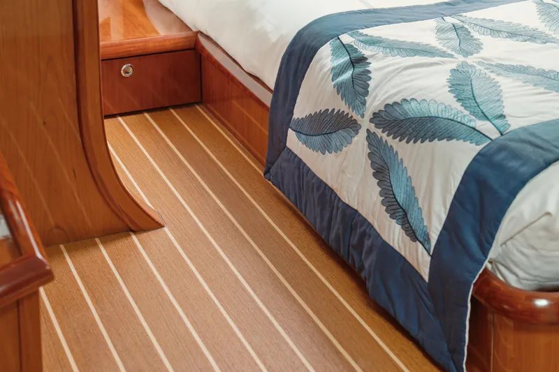 Slide: The Image of Privilege 745 2008 - 98