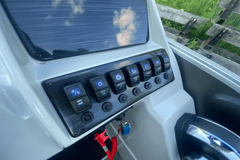 Slide: The Image of Sylvan Mirage 8520 LZ 2021 - 21