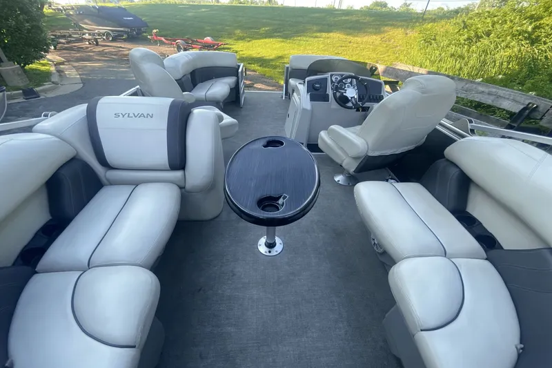 Slide: The Image of Sylvan Mirage 8520 LZ 2021 - 25