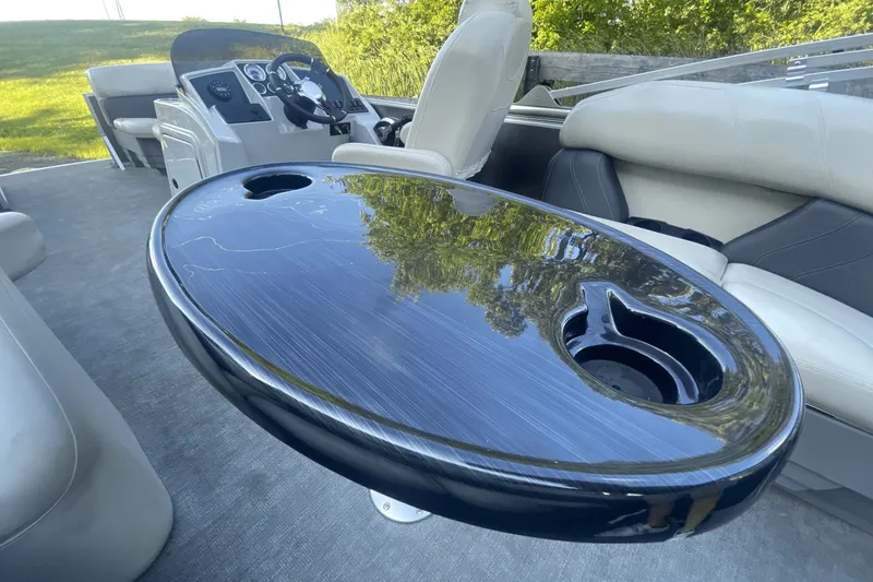 Slide: The Image of Sylvan Mirage 8520 LZ 2021 - 26