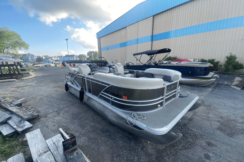 Slide: The Image of Sylvan Mirage 8520 LZ 2021 - 3