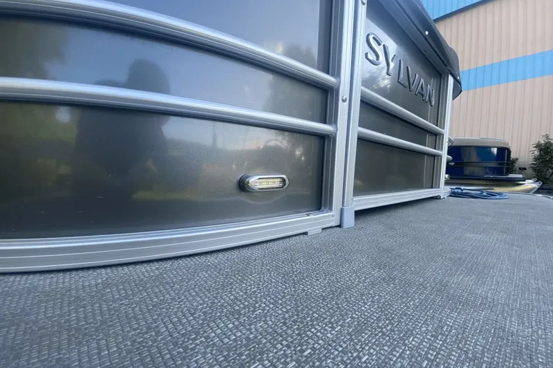 Slide: The Image of Sylvan Mirage 8520 LZ 2021 - 8