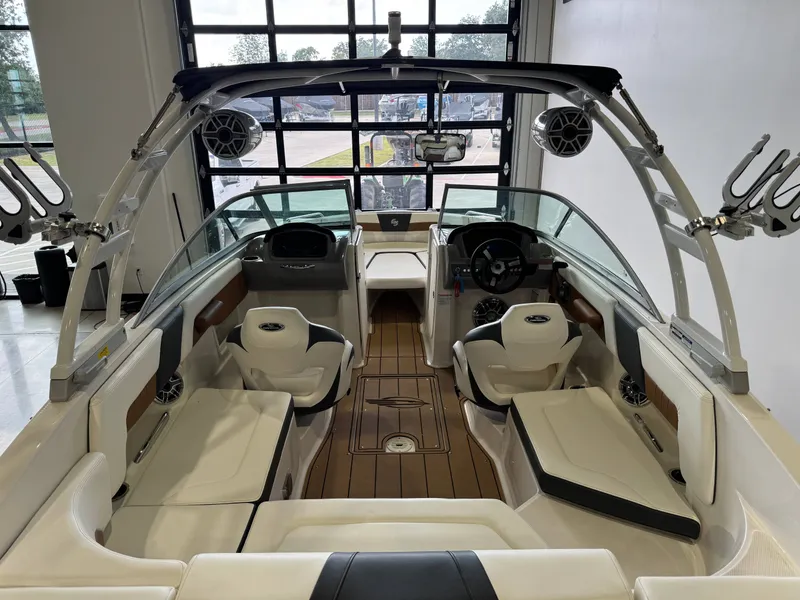 Slide: The Image of Chaparral 23 Surf 2023 - 12