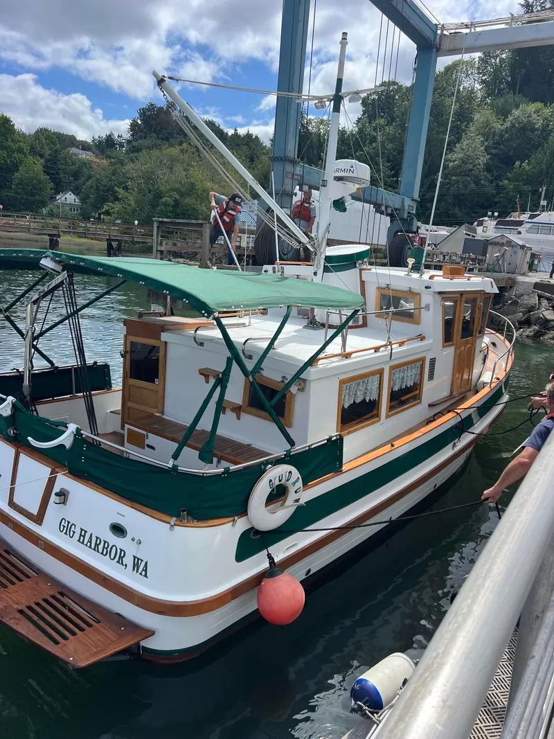 Slide: The Image of Sundowner Tug Pilothouse 1984 - 77