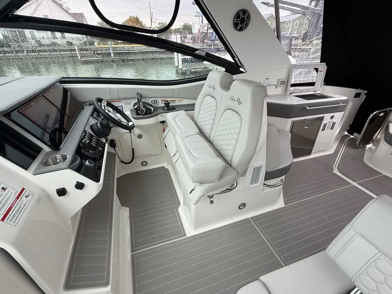 Slide: The Image of Sea Ray Sundancer 320 Outboard 2026 - 9