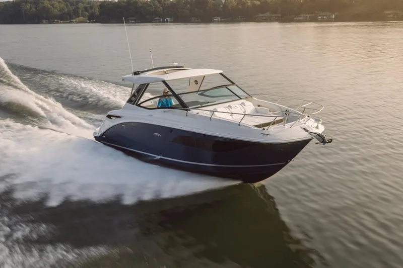 Slide: The Image of Sea Ray Sundancer 320 2026 - 64