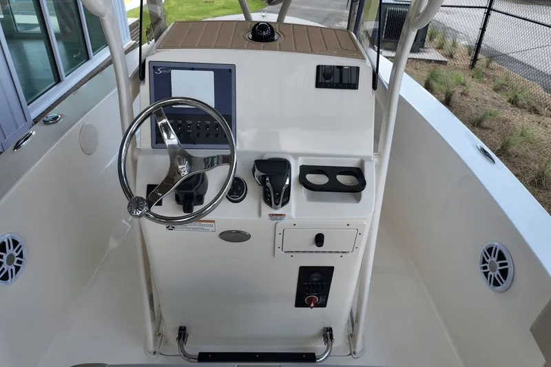 Slide: The Image of Scout 195 Sportfish 2026 - 13