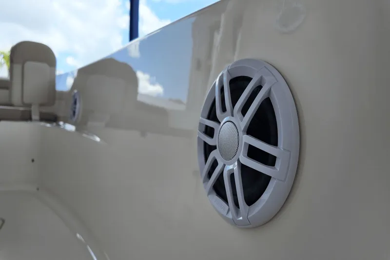 Slide: The Image of Scout 195 Sportfish 2026 - 19