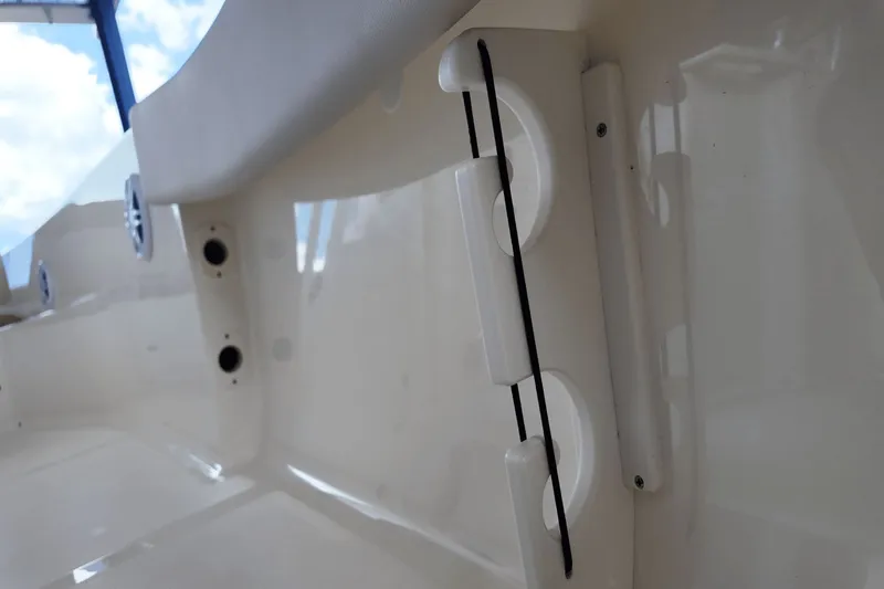 Slide: The Image of Scout 195 Sportfish 2026 - 5