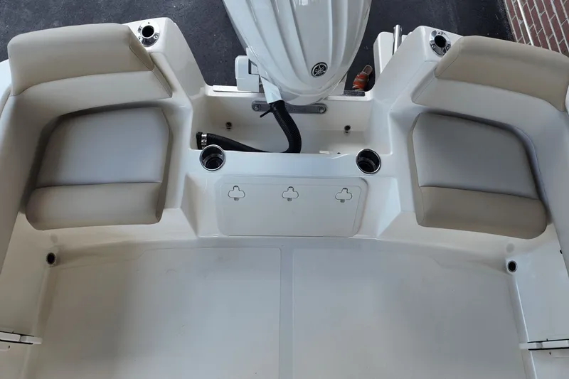 Slide: The Image of Scout 195 Sportfish 2026 - 6