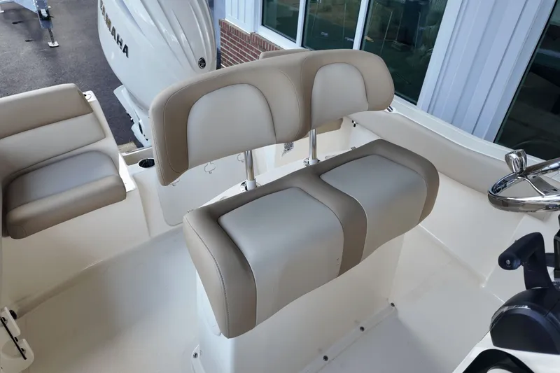 Slide: The Image of Scout 195 Sportfish 2026 - 9