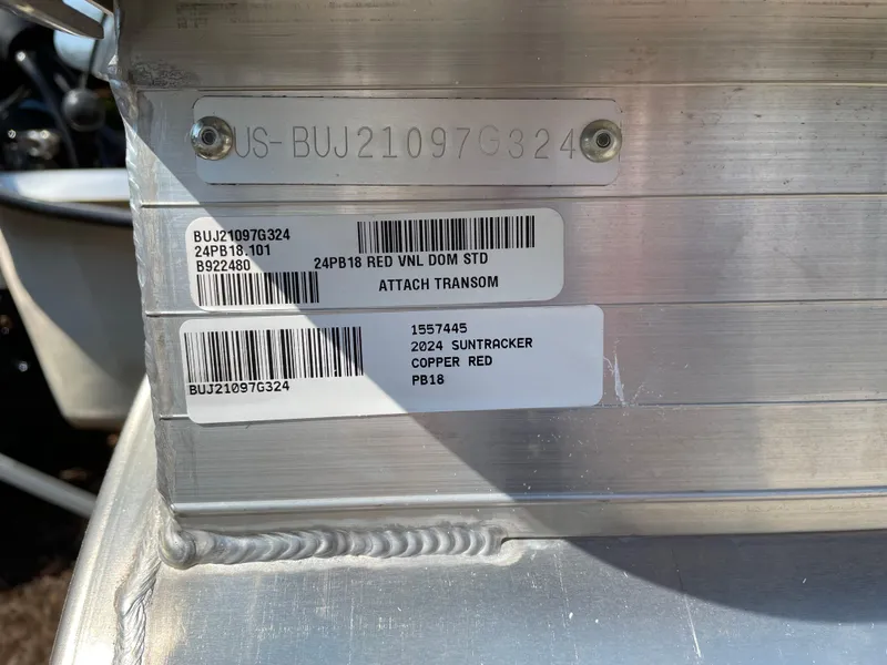 Slide: The Image of Sun Tracker Party Barge 18 DLX 2024 - 62