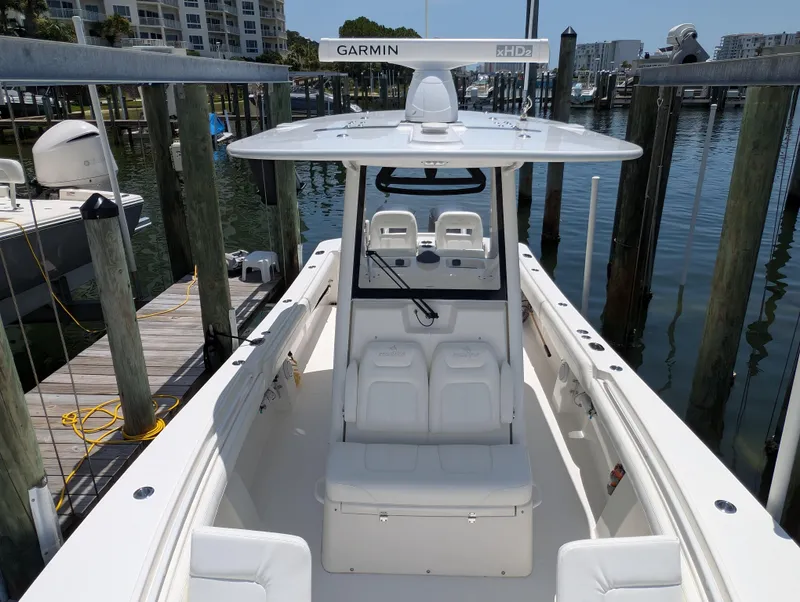 Slide: The Image of REGULATOR 28 - CENTER BOW VIEW - 13