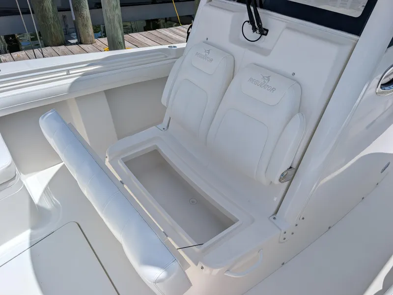Slide: The Image of REGULATOR 28 FORWARD SEATING COOLER - 28