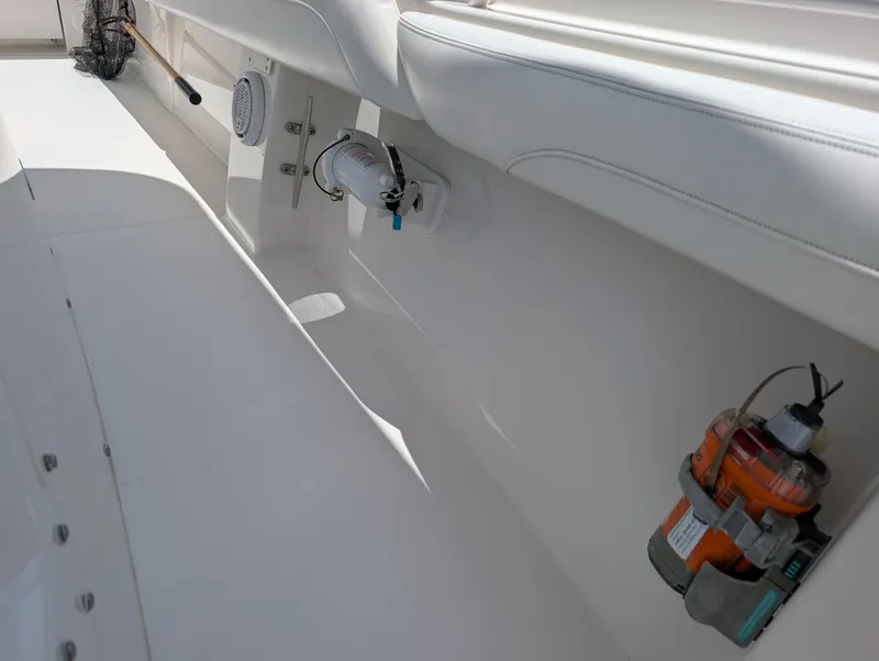 Slide: The Image of REGULATOR 28 EPIRB - 29