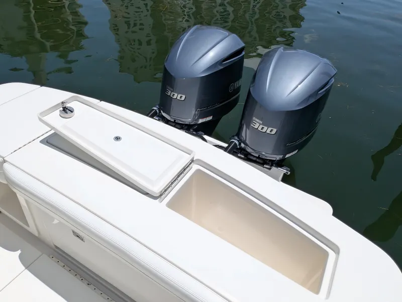 Slide: The Image of REGULATOR 28 FISHBOX - 34