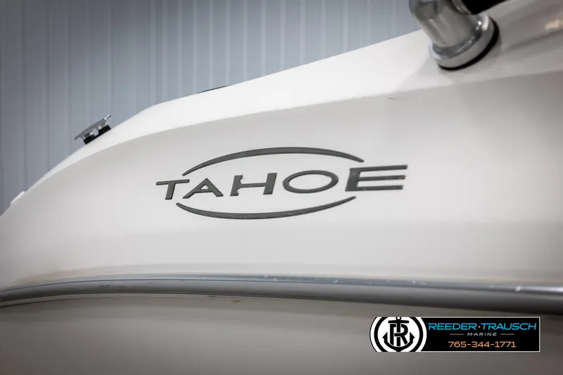 Slide: The Image of 2002 Tahoe Q3 I/O Mechanical Special boat with logo, Reeder-Trausch Marine branding. - 46