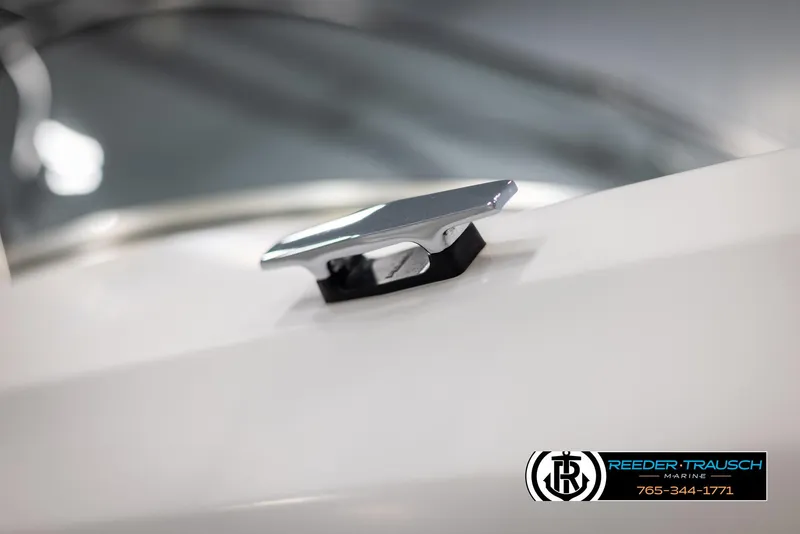 Slide: The Image of Close-up of a 2002 Tahoe Q3 I/O Mechanical Special boat cleat. - 49