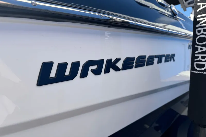 Slide: The Image of Malibu Wakesetter 25 LSV 2023 - 5