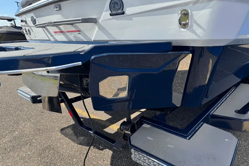 Slide: The Image of Malibu Wakesetter 25 LSV 2023 - 7