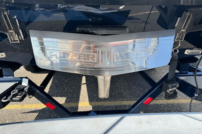 Slide: The Image of Malibu Wakesetter 25 LSV 2023 - 9