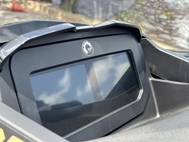 Slide: The Image of Sea-Doo RXT-X 2025 - 16