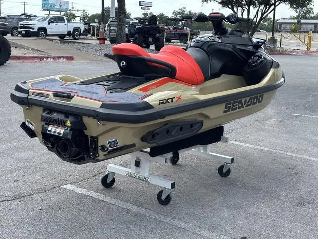 Slide: The Image of Sea-Doo RXT-X 2025 - 6