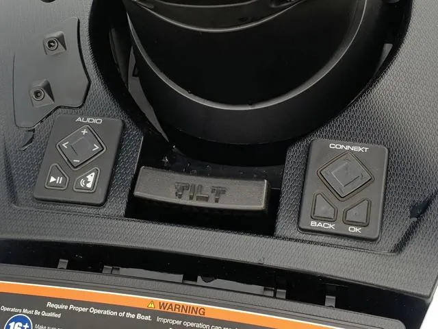 Slide: The Image of Yamaha FX Cruiser SVHO 2025 - 15