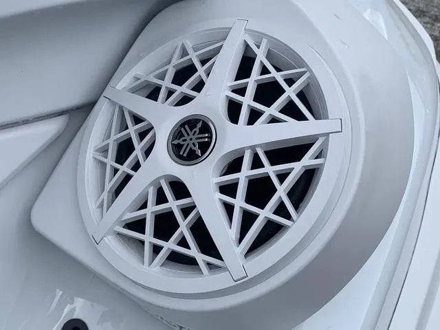 Slide: The Image of Yamaha FX Cruiser SVHO 2025 - 17