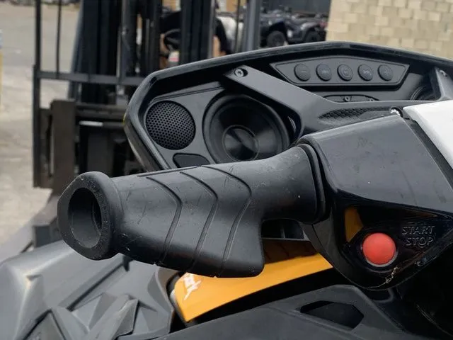 Slide: The Image of Sea-Doo Spark 2021 - 9