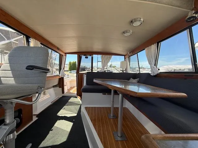 Slide: The Image of Bayliner 3288 Motoryacht 1990 - 11